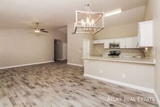 8009 S Carbury Way in Tucson, AZ - Building Photo - Building Photo