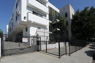 209 S Alexandria Ave in Los Angeles, CA - Building Photo - Building Photo