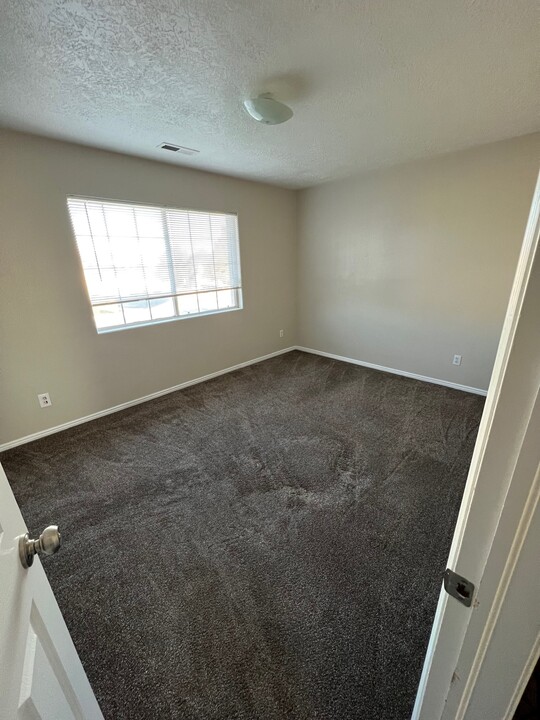 1108 N 1300 W in Saint George, UT - Building Photo