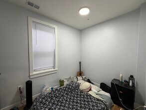 1626 N Washtenaw Ave, Unit 2R in Chicago, IL - Foto de edificio - Building Photo