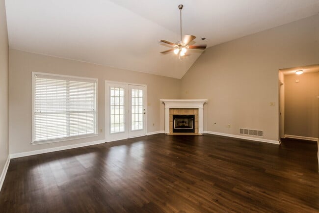 1438 Clockshop Dr in Hernando, MS - Building Photo - Building Photo