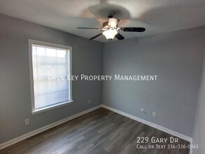 229 Gary Dr in Midland City, AL - Building Photo - Building Photo