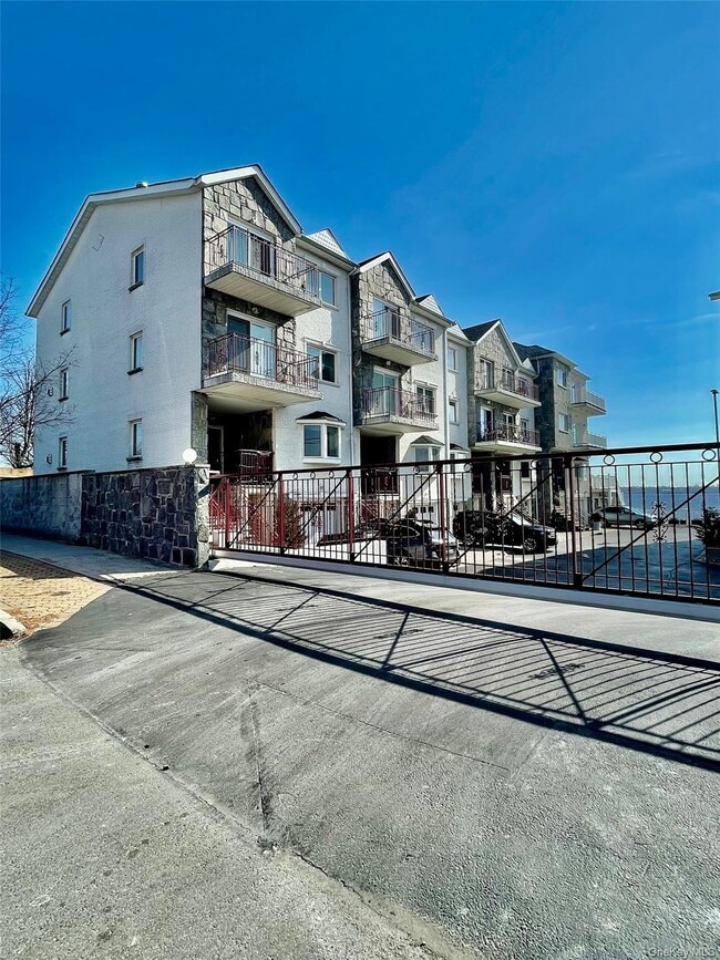 property at 1 Samantha Way