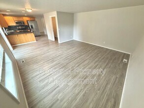 2411 N Heron Dr in Ridgefield, WA - Building Photo - Building Photo