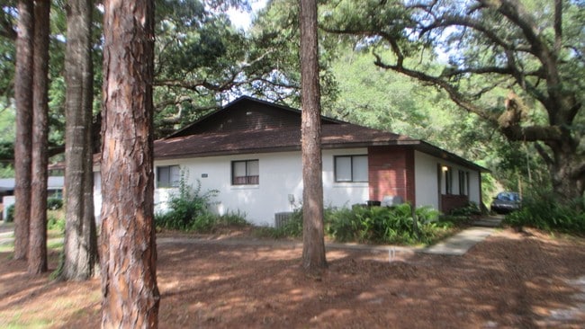 2660 NE 49th Ave