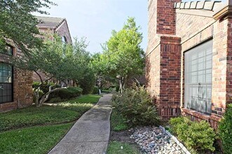 17007 Vinland Dr in Addison, TX - Building Photo - Building Photo