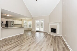 8690 Sandy Hill Cove E in Cordova, TN - Building Photo - Building Photo