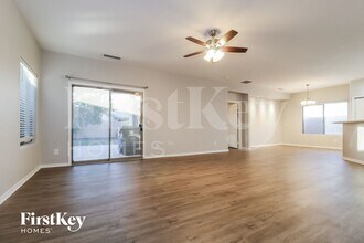 601 W Elm Ln in Avondale, AZ - Building Photo - Building Photo