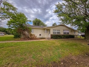1103 E Parker St in Shawnee, OK - Building Photo - Building Photo