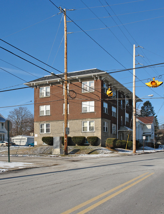 506 Crosby St in Akron, OH - Building Photo