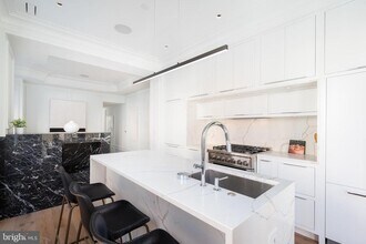 1300 Q St NW, Unit 1 in Washington, DC - Building Photo - Building Photo