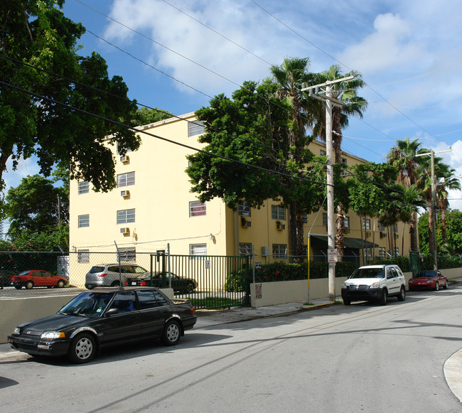 486 NE 29th Ter in Miami, FL - Building Photo - Building Photo