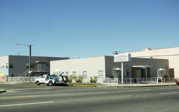 7727 S Western Ave in Los Angeles, CA - Building Photo - Building Photo