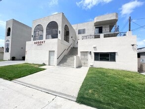 Yukon (Regent) in Hawthorne, CA - Building Photo - Interior Photo