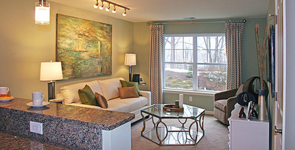 Quaker Green in West Hartford, CT - Building Photo - Interior Photo