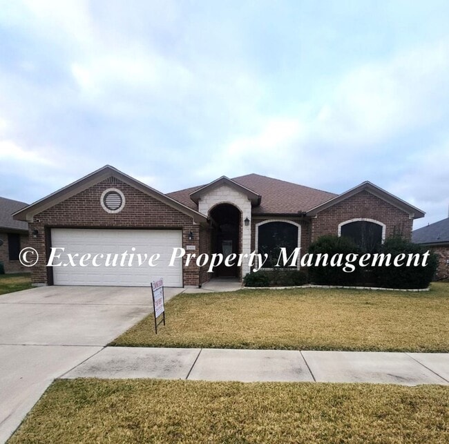 property at 2906 Traditions Dr