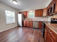 3908 Springfield St photo'