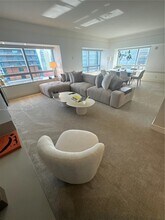 1435 Brickell Ave in Miami, FL - Building Photo - Building Photo