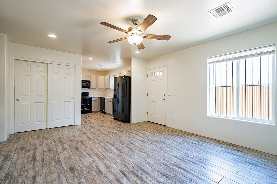 615 S Santa Rita Ave in Tucson, AZ - Building Photo