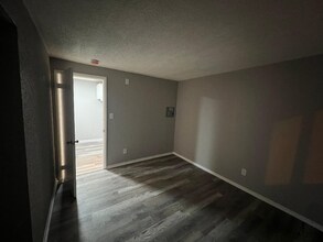 13420 Euclid Ave in East Cleveland, OH - Foto de edificio - Building Photo