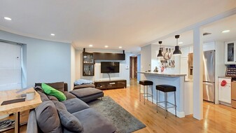 78 Gainsborough St, Unit 005E in Boston, MA - Building Photo