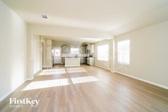 13010 Thyme Wy in Saint Hedwig, TX - Foto de edificio - Building Photo