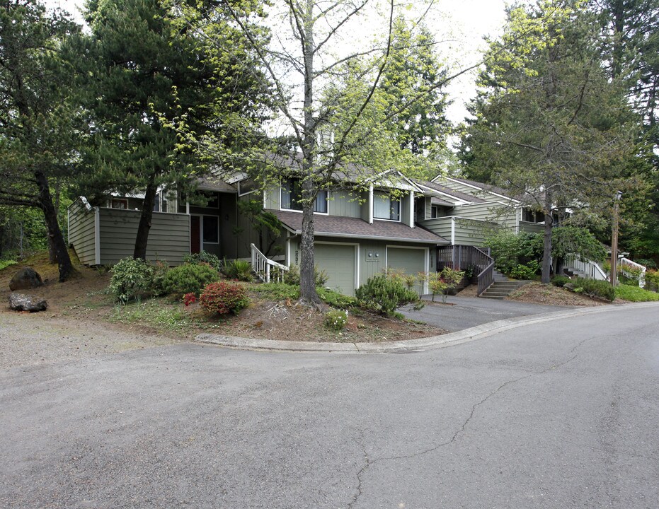 Woodscape Glen in Salem, OR - Building Photo