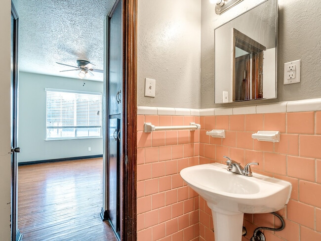 The Vintage Apartments in Oklahoma City, OK - Building Photo - Building Photo