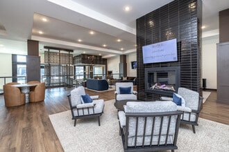 Rowe in Victoria, MN - Foto de edificio - Interior Photo