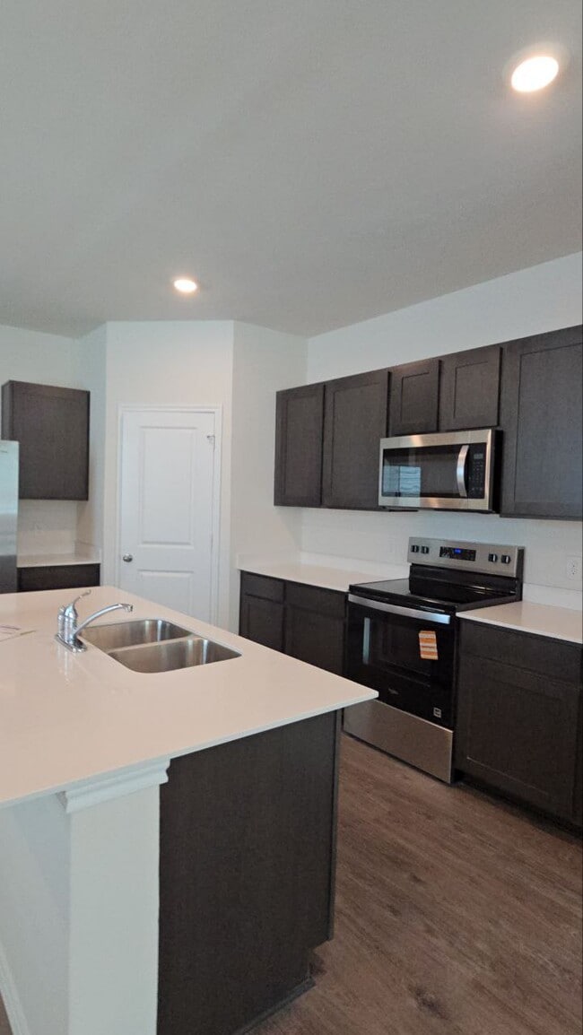 307 Clematis St in Princeton, TX - Foto de edificio - Building Photo