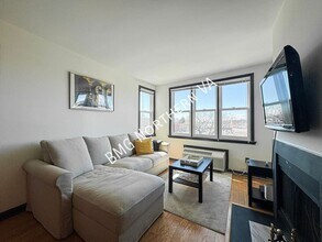 3217 Wisconsin Ave NW in Washington, DC - Building Photo - Building Photo