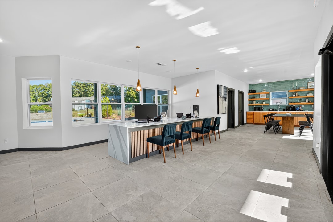 The Tatum Apartments in Charlotte, NC - Foto de edificio