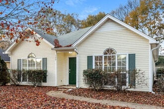 126 Stonehaven Dr in Pelham, AL - Building Photo - Building Photo