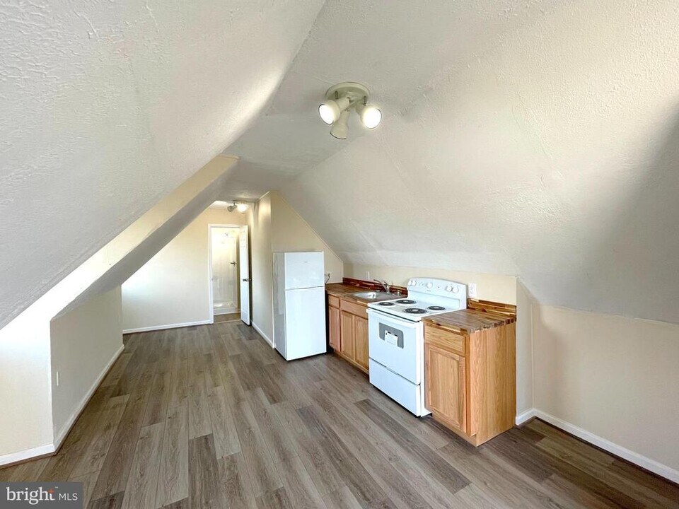 43737 Sandy Bottom Rd, Unit B in Hollywood, MD - Building Photo