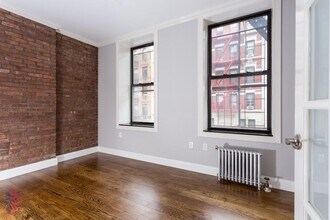 229 1st Ave in New York, NY - Building Photo - Building Photo