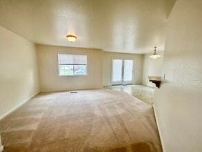 500 Northgate Dr in Dayton, NV - Building Photo - Building Photo