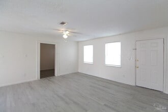 2217 Kingfisher Way in Pensacola, FL - Building Photo - Building Photo