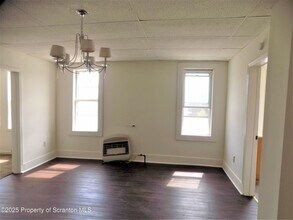 513 Washington Ave in Jermyn, PA - Building Photo - Building Photo