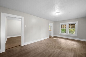 305 S College St in Gadsden, AL - Building Photo - Building Photo