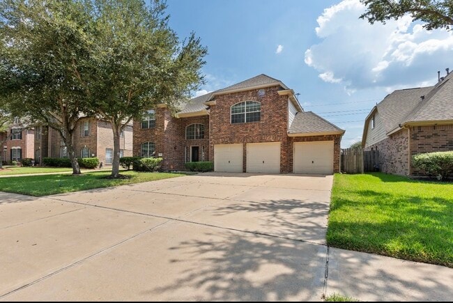 property at 21627 Cozy Hollow Ln