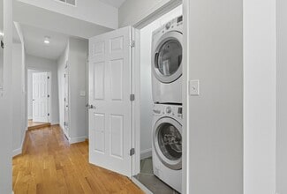 230 Saratoga St, Unit #3 in Boston, MA - Foto de edificio - Building Photo