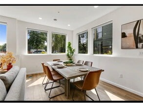 3310 Lyndale Ave S in Minneapolis, MN - Building Photo - Building Photo