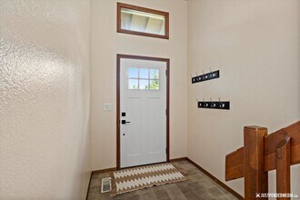 1310 W 77th Ave in Anchorage, AK - Building Photo - Building Photo