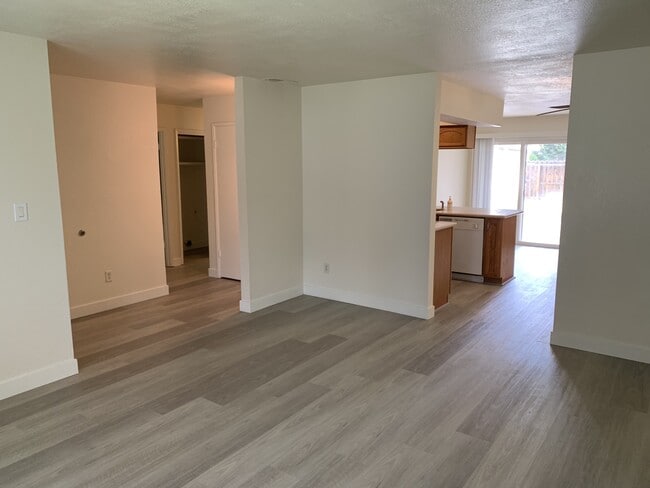 6904 Sumter Quay Cir in Stockton, CA - Building Photo - Building Photo