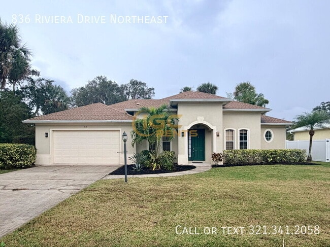 836 Riviera Dr NE