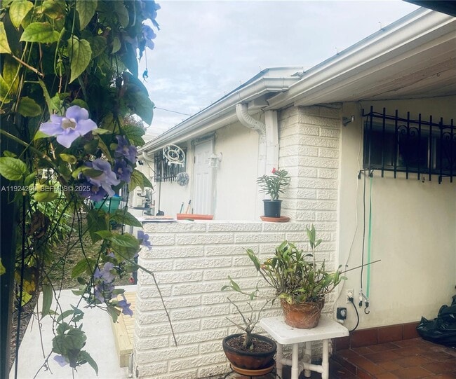 6831 SW 2nd St in Miami, FL - Building Photo - Building Photo