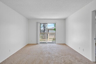 AMBERWOOD APARTMENTS in Chino, CA - Building Photo - Interior Photo