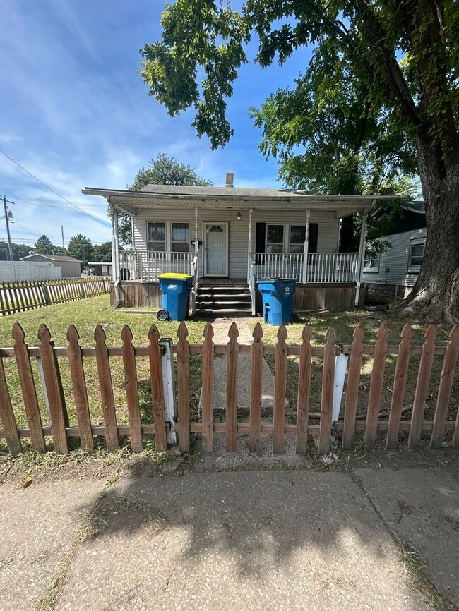 3001 Myrtle Ave in Granite City, IL - Building Photo - Building Photo