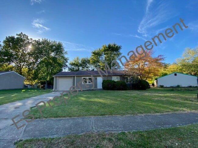8546 Zephyr Dr in Indianapolis, IN - Building Photo - Building Photo