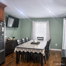 587 Brooks St in Bridgeport, CT - Building Photo - Building Photo